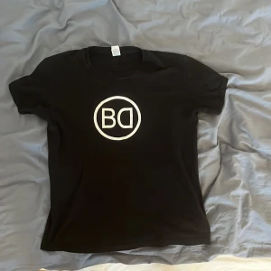 Vintage Broder Daniel - Gott skick vintage broder daniel tshirt. taggad size M men sitter mindre imo