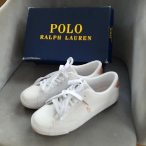 Nya Polo Ralph Lauren sneakers strl 41 - Helt nya, mjuka och snygga 