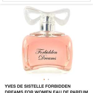 Säljer min forbidden dreams parfym som luktar sakura/körsbärsblommor. Den är använd få gånger 🫶 pris kan diskuteras vid snabb affär 