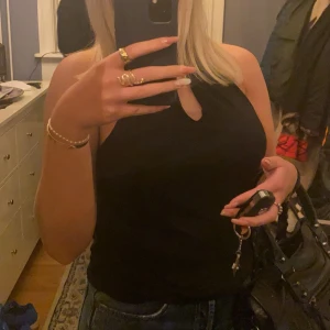 Blus - Super fin topp/blus från amisu i strl L men passar mig som har s/m❤️