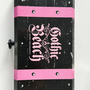 Ny Jeffree star palette - Gothic Beach, helt ny! Ord pris: 590kr Säljer för 390kr