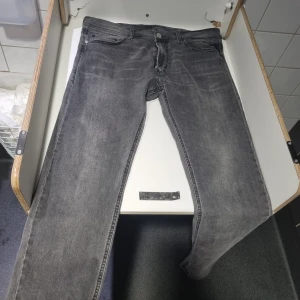 Replay jeans - Bra skicka säljer där dom inte längre passar mig längre 