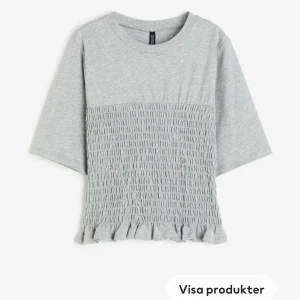 Populär hm topp  - Säljer denna slutsålda trendiga topp storlek s  Använd 1 gång  Högsta bud 190 Köp direkt 230