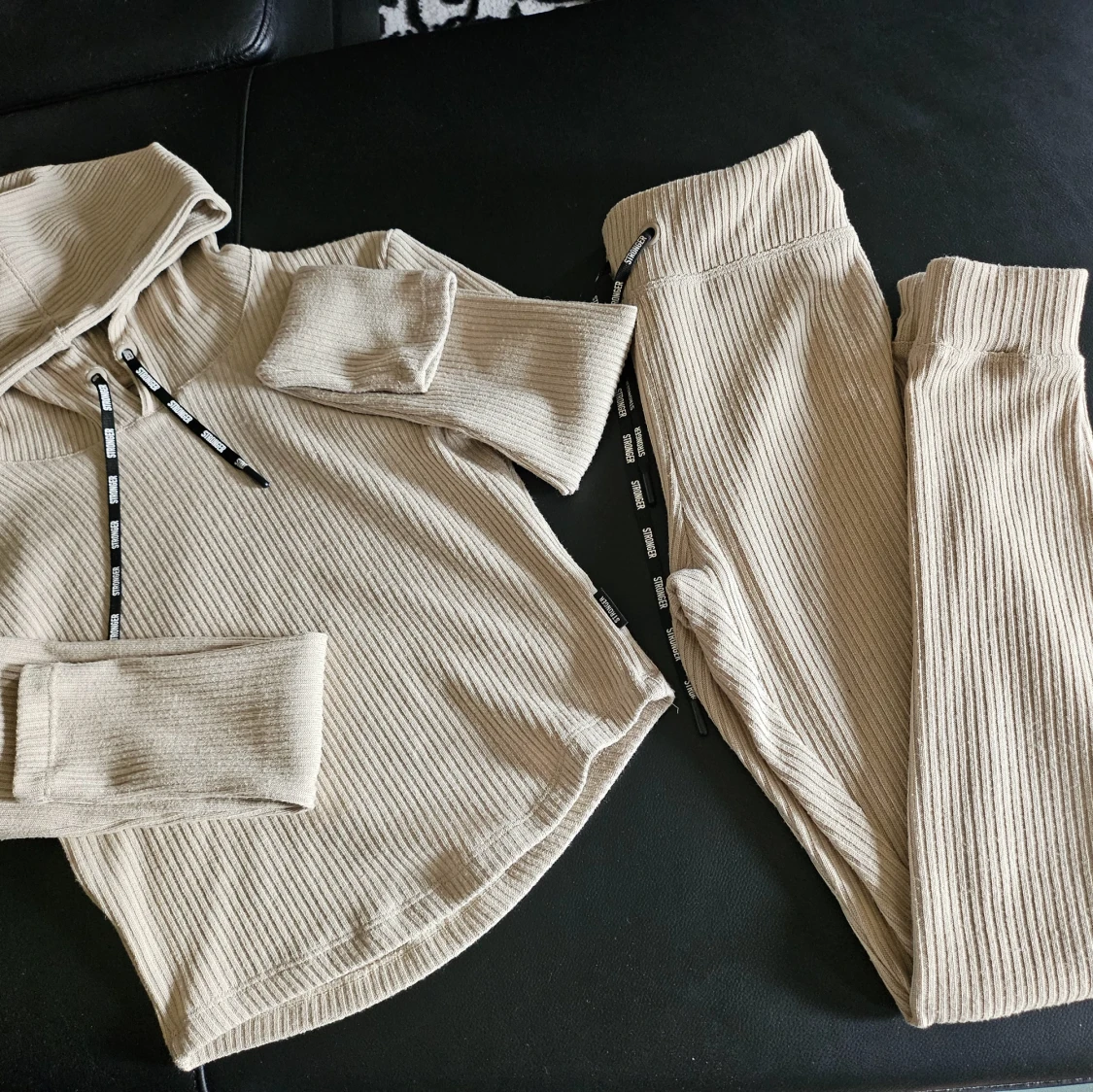 Jätte fint ribbat stronger sett - 90