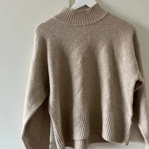 Stickad  - Stickad fin tröja