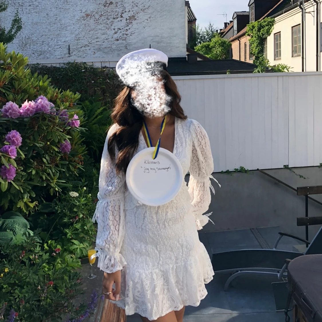 Studentklänning med spets och volang - 93