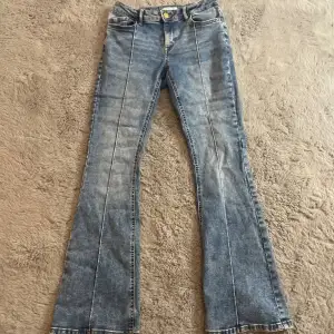 Säljer mina Bootcut jeans från Lindex!