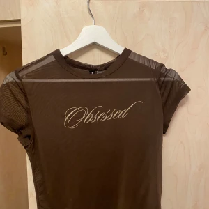  Tröja  -  Den är från  HM