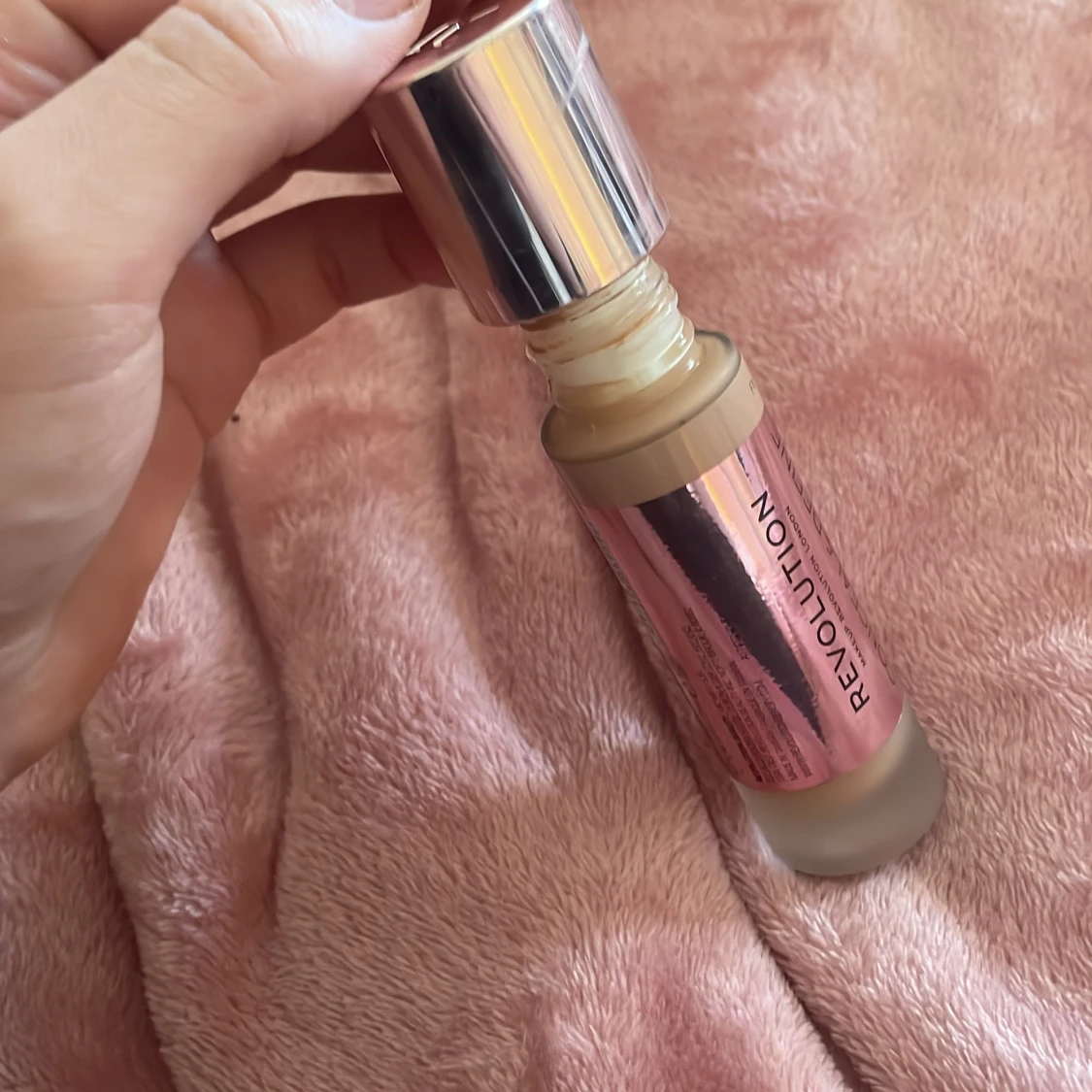 Revolution foundation - 90