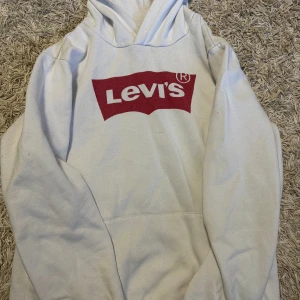 5 tröjor med olika märke - Alla tröjor för 250kr