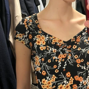 Mjuk bomullsklänning från Mango - Bomullsklänning från Mango 🌼 Superskönt och tunt material - såå skön på sommaren!!