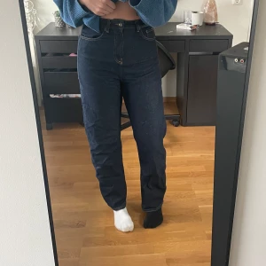Jeans  - Mörkblå jeans från nakd i bra skick
