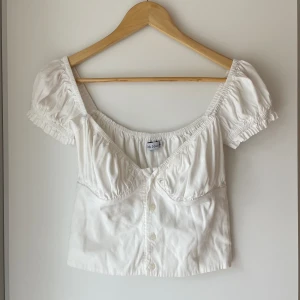 With Jean louie top - Drömmigaste toppen men tyvärr för stor för mig. Superfint skick💕🎀