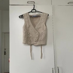 Väst Zara - Tunn stickad