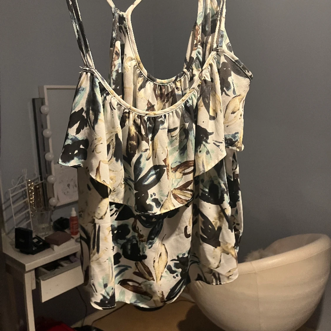 Färgglad Volangtopp med kryssad rygg - 90