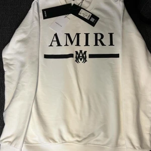 AMIRI tröja vit - Amiri tröja vit  Fraktas Kan mötas i sthlm!