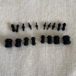 Ear stretching - Öronstretching kit. Aldrig använt. Kommer till båda öronen