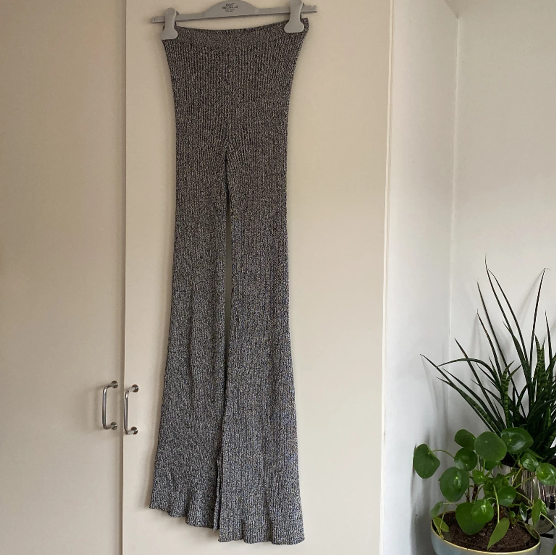 Ribbat set i grå - 90