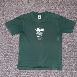 Snygg stussy tröja (STORLEK S) - Bra skick fin tröja 