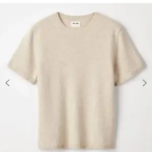 Kashmir soft goat t shirt säljer pga inte använder den använd 1-2 gånger inga fläckar eller hål original pris 2200