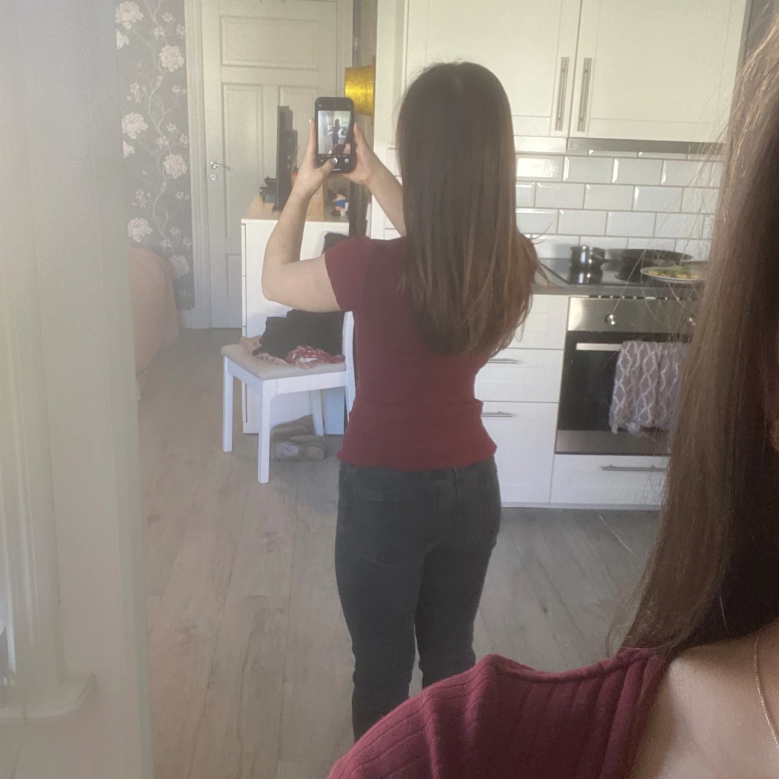 Röd urringad tröja  - 90