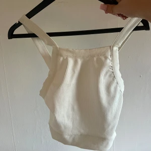 Topp från NAKD - Aldrig använd