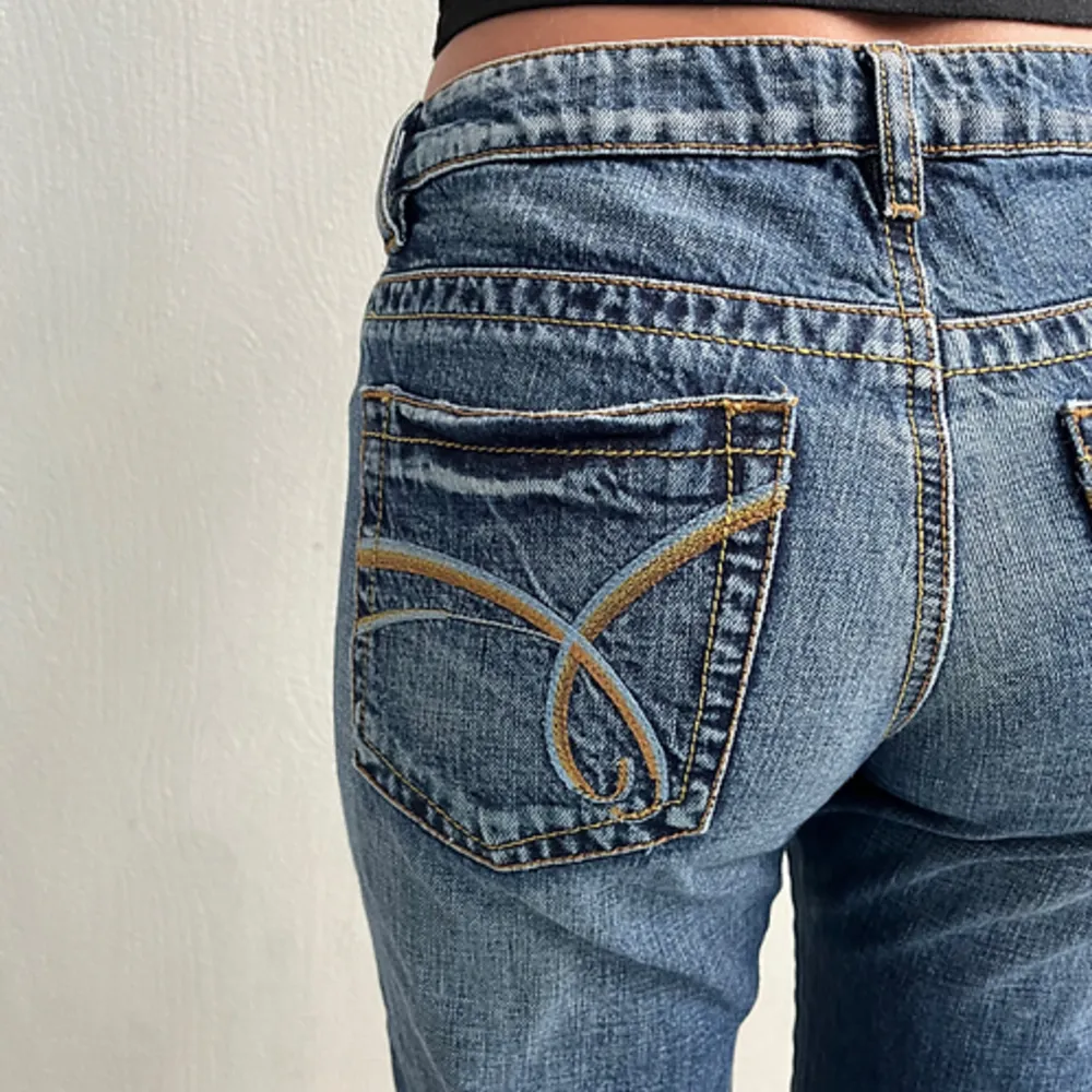 Snygga jeans esprit Storlek xs  Midja 72 Innerben 78. Jeans & Byxor.