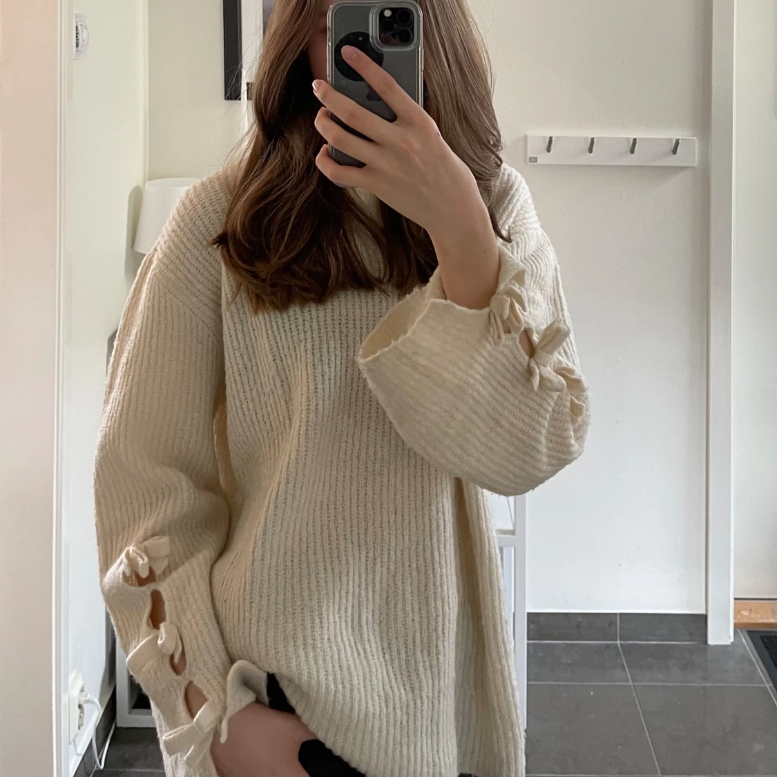 Crémevit stickad tröja