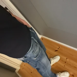 Replay jeans  - Säljer nu dessa riktigt snygga replay jeans. Sjukt snygg tvätt på dem. Skicket är väldigt fint. Hör av dig vid frågor.