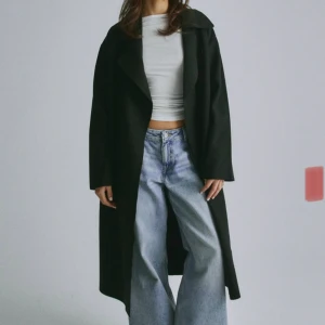 Kappa - Kappa från Nelly.  Storlek 34. I bra skick men kommer inte till användning. Första bilden är lånad 