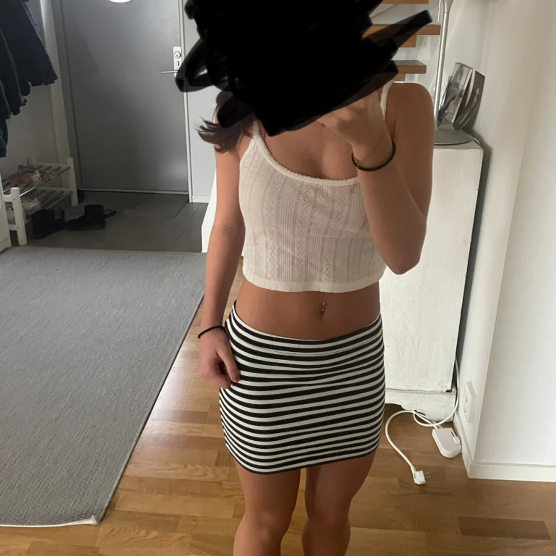 Vit-blå randig kjol