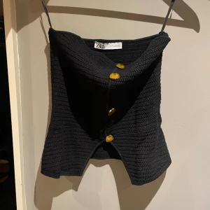 Topp zara  - Stickad tubtopp från Zara, storlek M