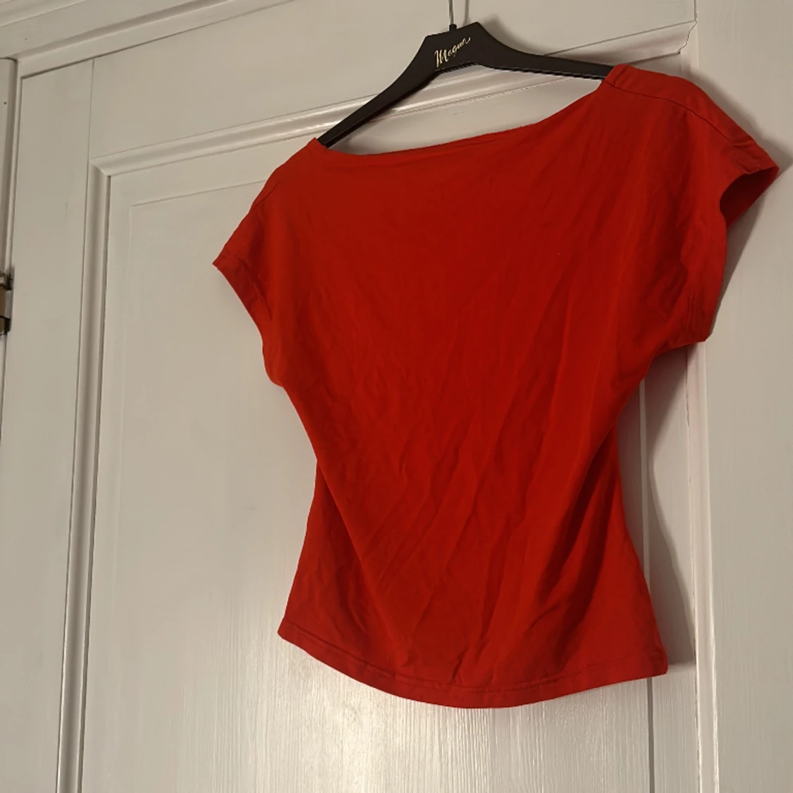 Rygglös röd tröja!  - 90