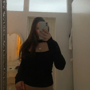 Svart topp - Så najs topp! Endast använd någon gång💞💞