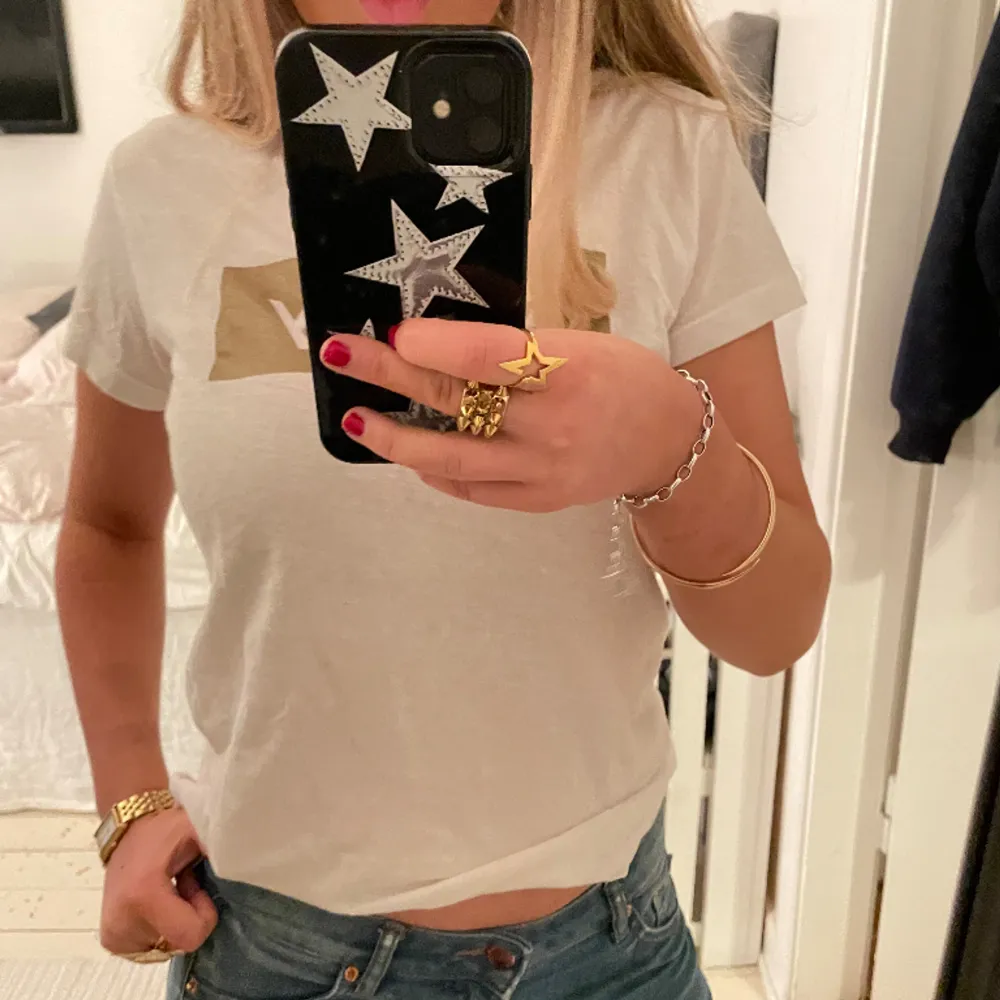 Jätte snygg replay t-shirt😍. T-shirts.