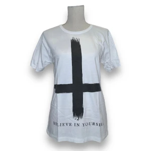 Anti-Life T-shirt - Använd men fortfarande fint skick!