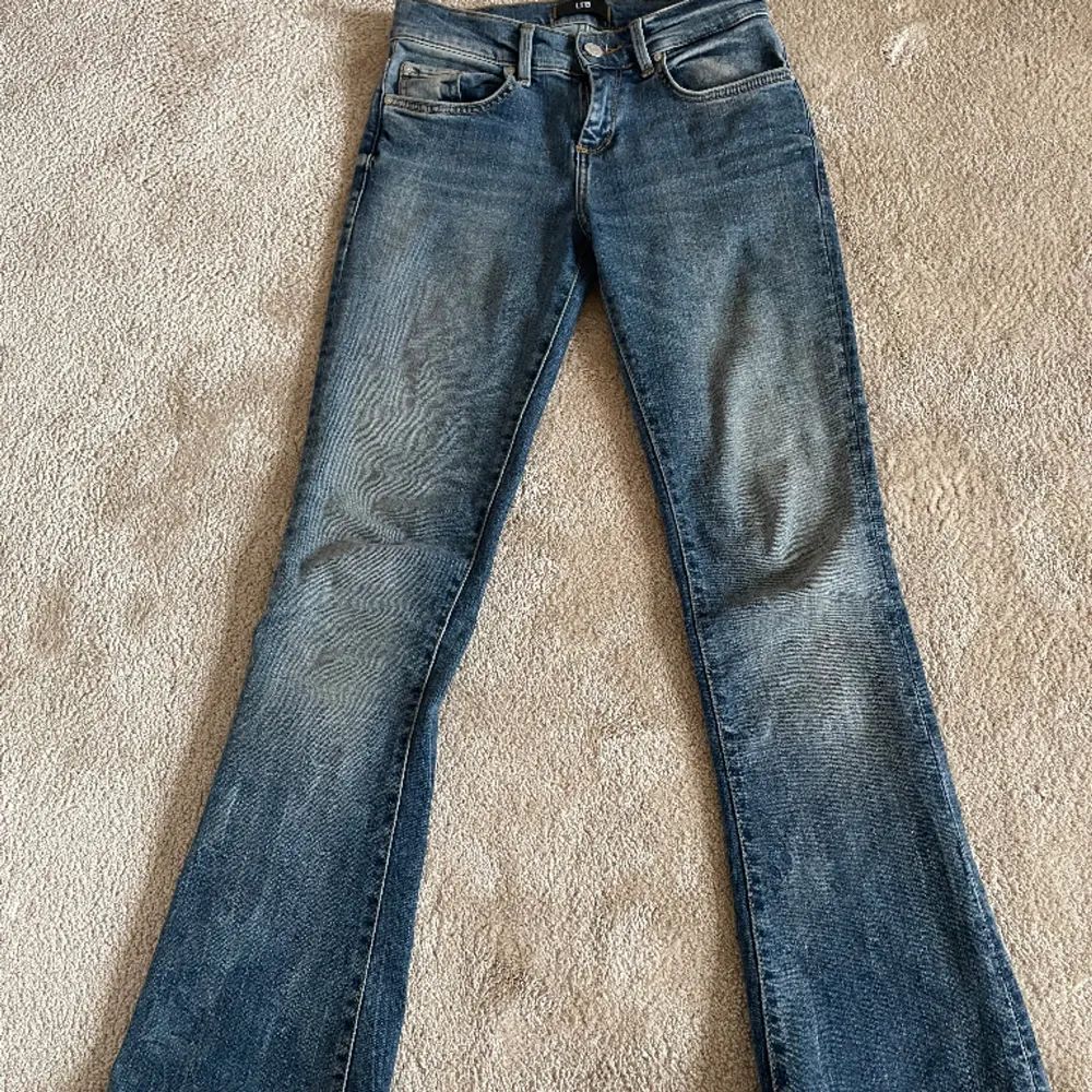Jättesnygga LTB jeans i storlek 25X30💓Nypris 909kr säljer för 500kr💗. Jeans & Byxor.