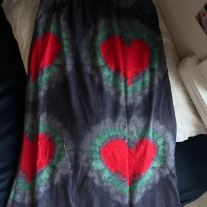 Kjol - Söt längre kjol från shein, knappt använd💗