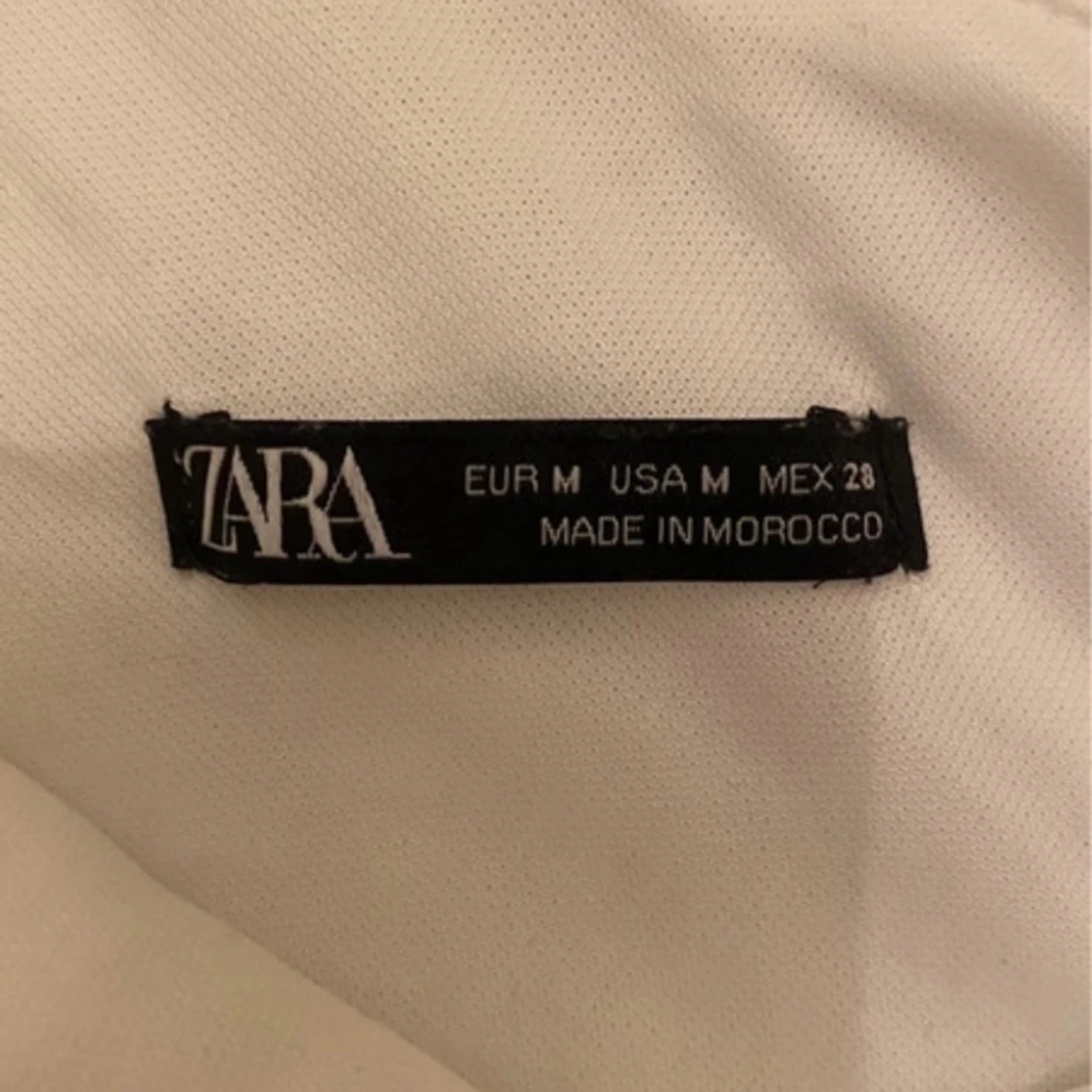 Vit tröja från Zara - 90