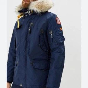 Parajumpers jacka - Parajumpers jacka som säljes då den inte används mera. Storlek M. Pris: 2500kr