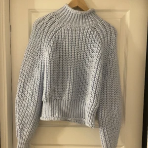 Tröja - Värdens finaste tröja kommer tyvärr inte till användning längre. Storlek S men passar Xs lika bra och M! 