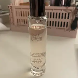 Zara parfym som liknar My Way från Giorgio Armani💗💗lite använd som på bilden