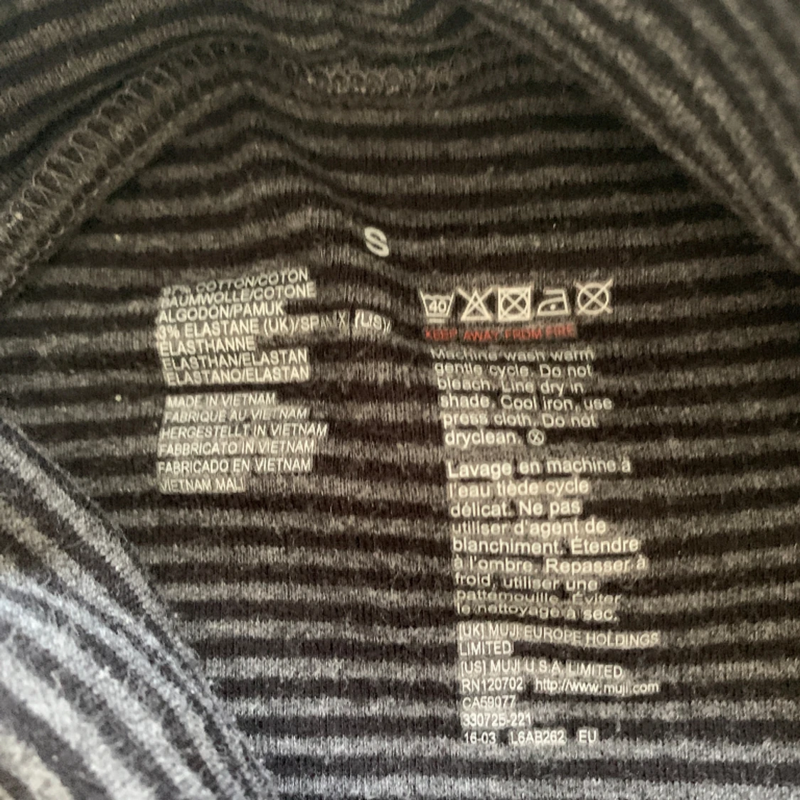 UNIQLO långhalsad tröja - 90