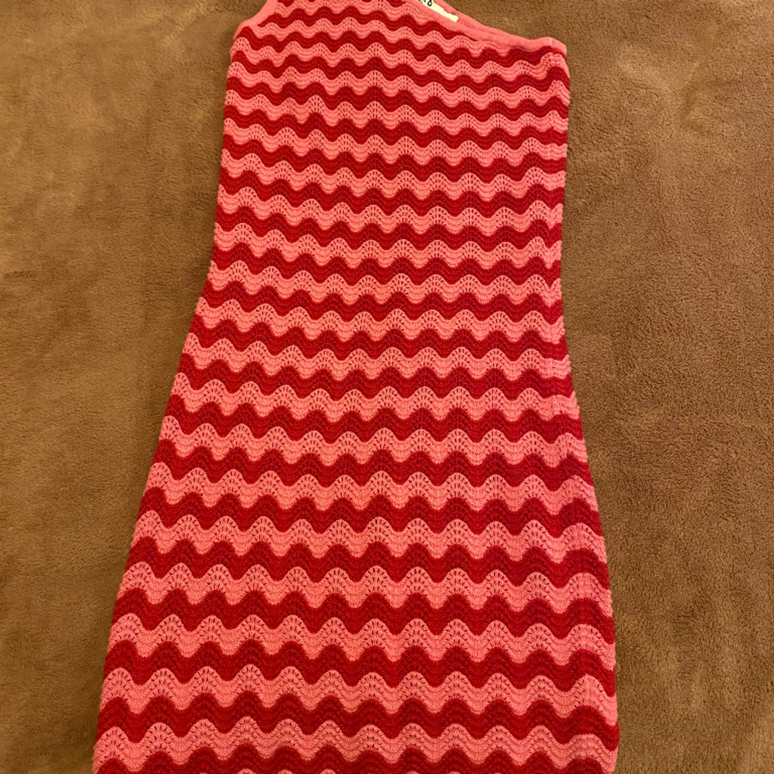 Na-kd wavy shoulder dress