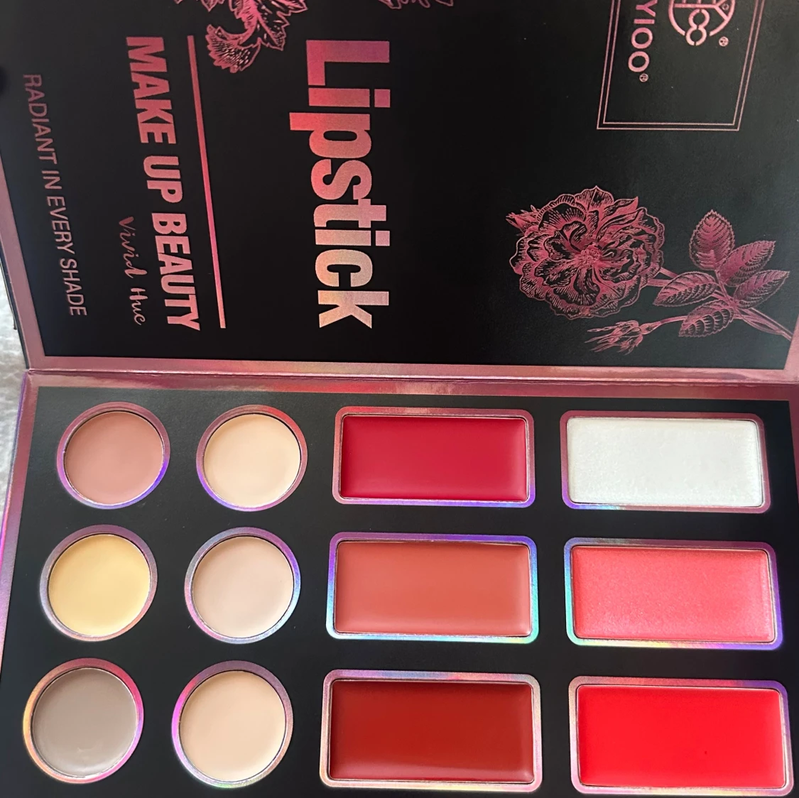 Stor sminkpalett från Oneyioo - 2