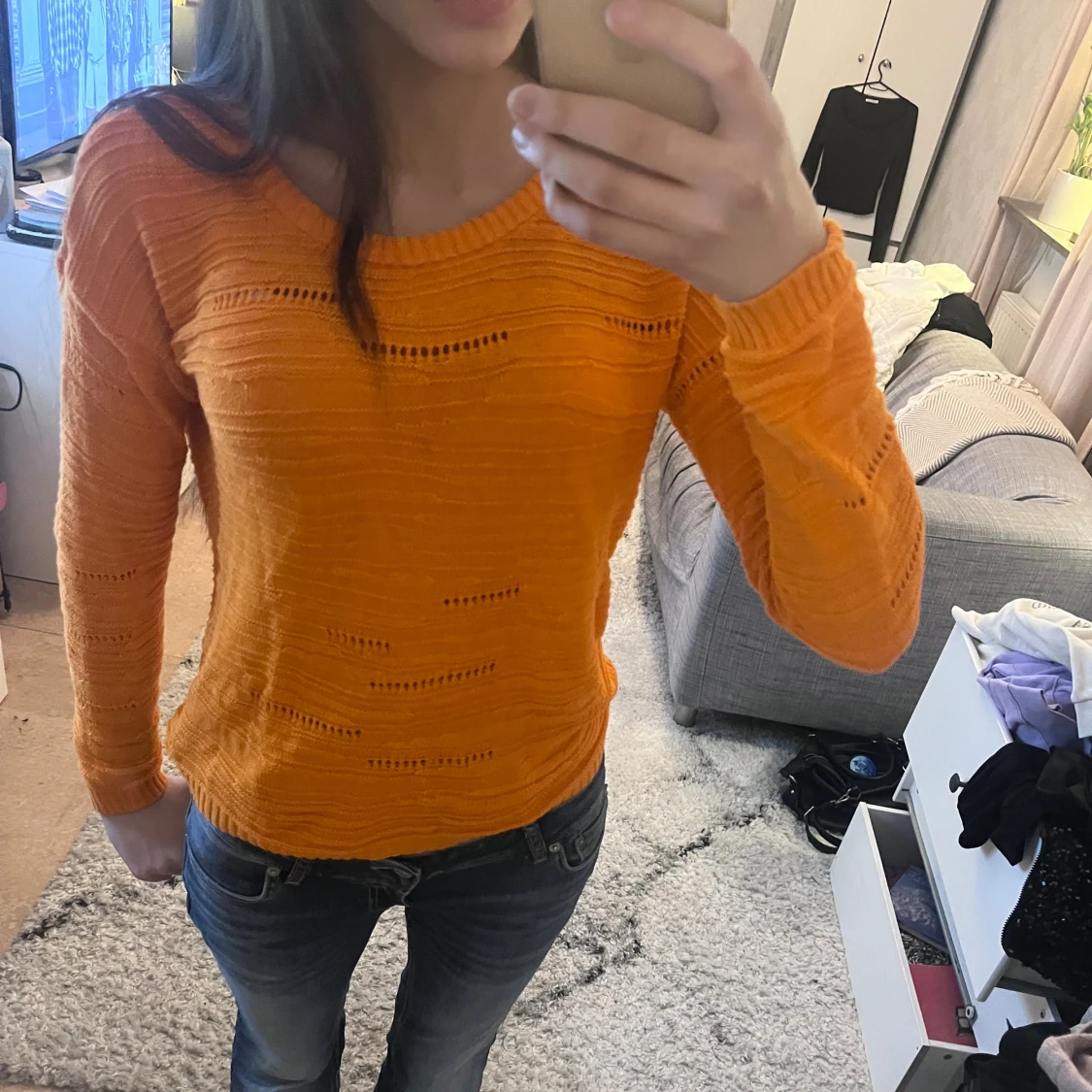 Orange stickad tröja med hålmönster - 2