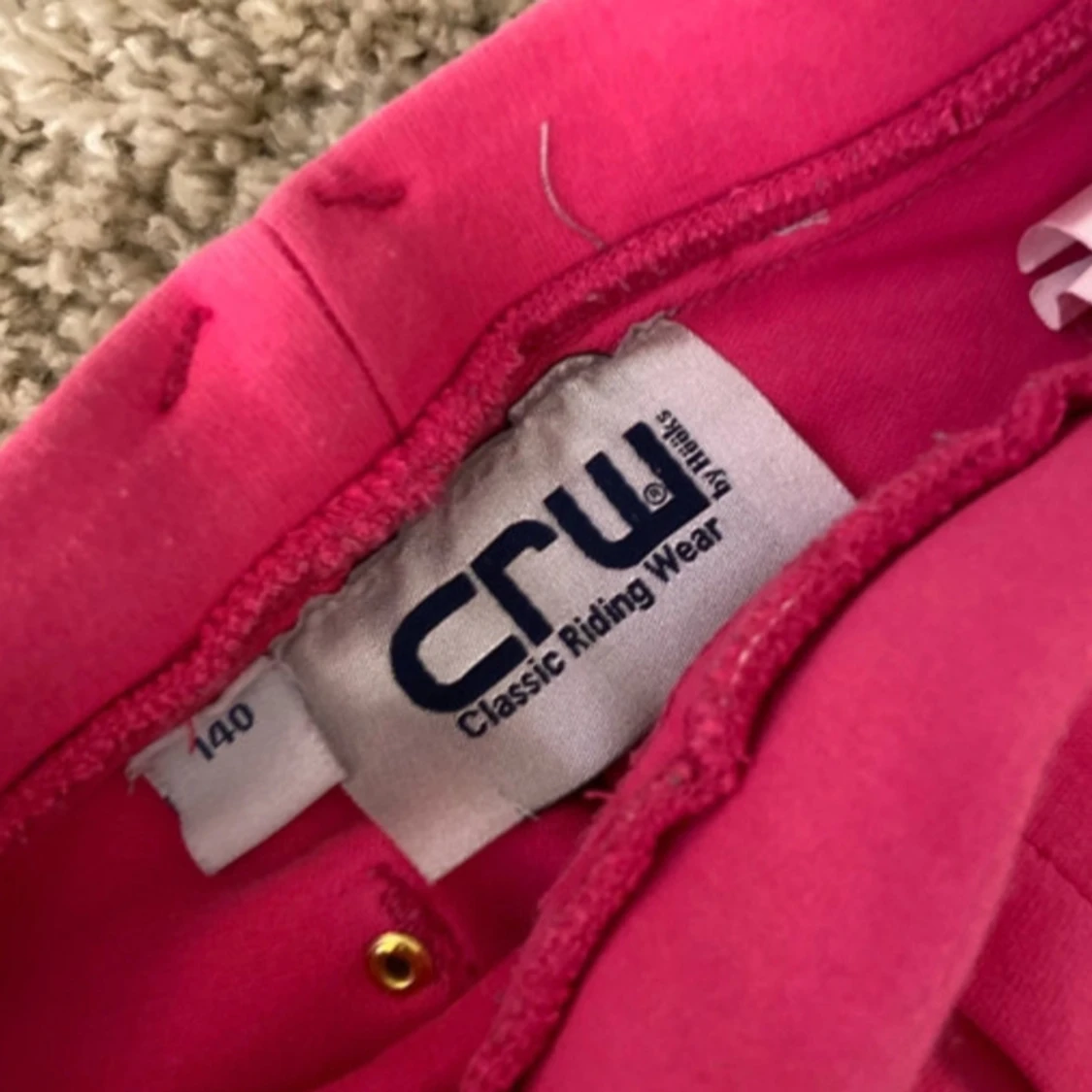 Rosa ridbyxor från CRW med hjärtdetalj - 2