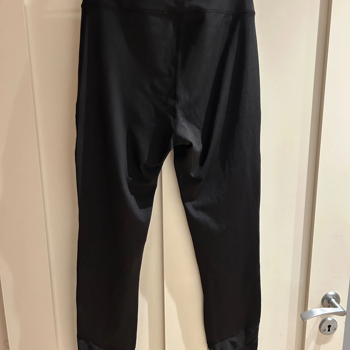 Svarta leggings från Even&Odd Active - 1