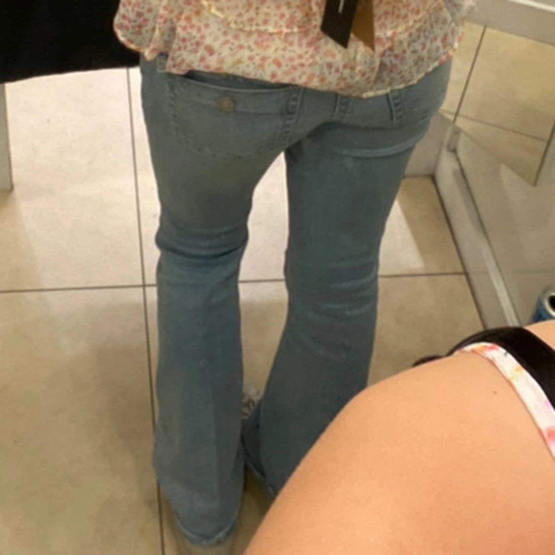 Blå bootcut jeans - 1