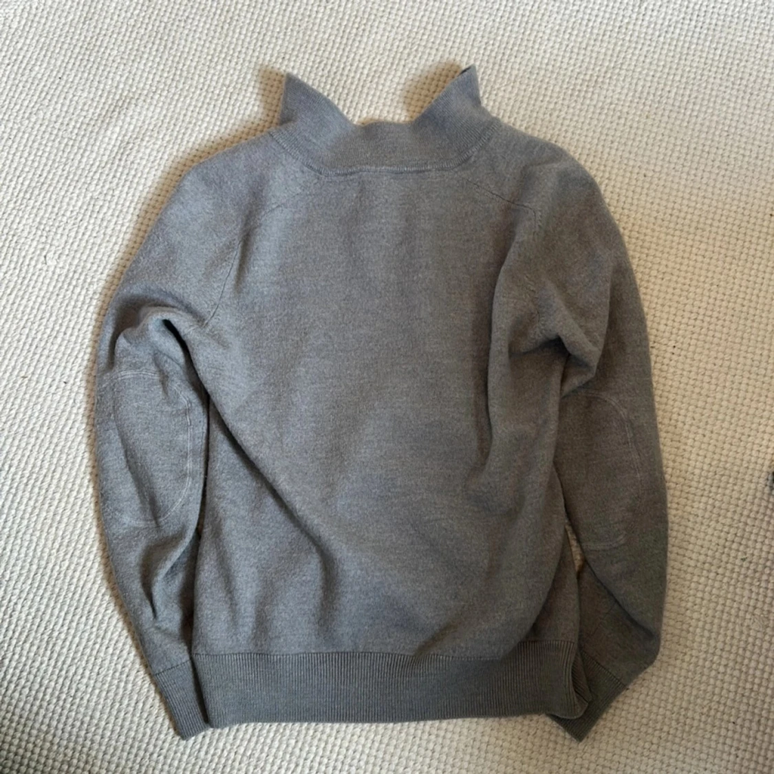 Grå merinoulltröja från Morris - 90